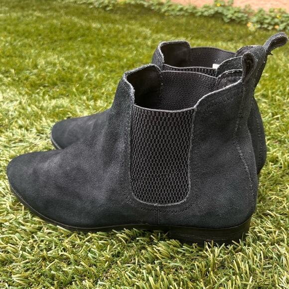Tom’s Ella Suede Leather Chelsea Style Slip On Low Heel Ankle Boots Black sz 10 - Picture 2 of 7